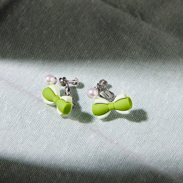 ピアス